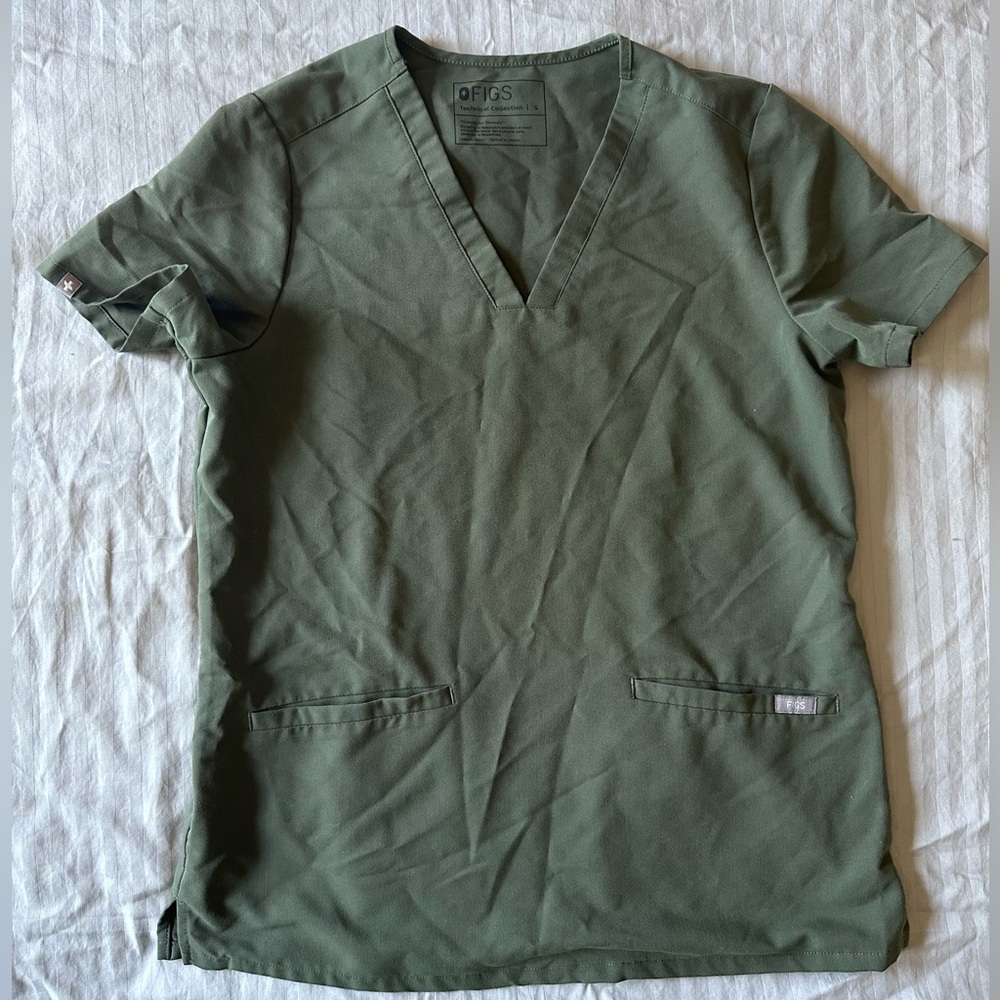 Figs Olive Technical Collection Scrubs Set